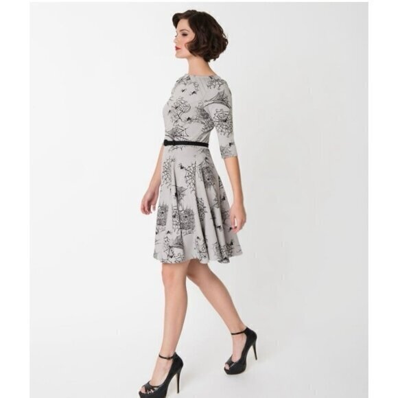 Unique‎ Vintage Women's Grey and Black Spiderweb Spider Dress with Belt Medium - Picture 1 of 10